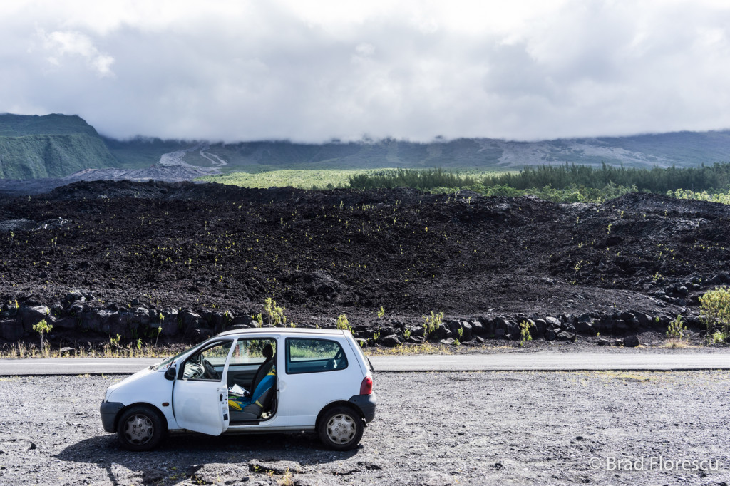 Pe coasta de sud-est, pustiită de erupțiile lui Piton de la Fournaise. Cameră SONY A7.